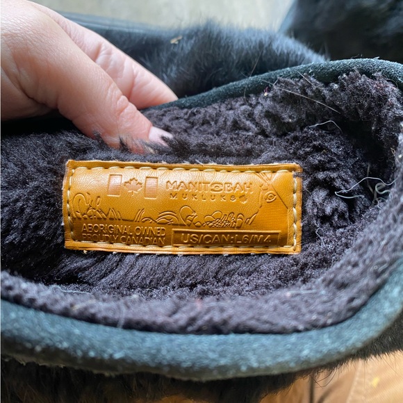 Manitobah Mukluk Boots - Picture 2 of 3